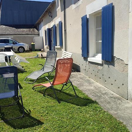 Maison Plain Pied, 2 Chambres, Longere Typique , Fraiche, Dans Bourg Avec Tous Commerces Luçay-le-Mâle Екстериор снимка