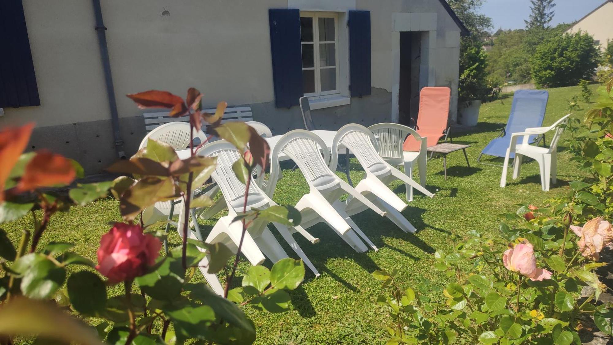 Maison Plain Pied, 2 Chambres, Longere Typique , Fraiche, Dans Bourg Avec Tous Commerces Luçay-le-Mâle Екстериор снимка