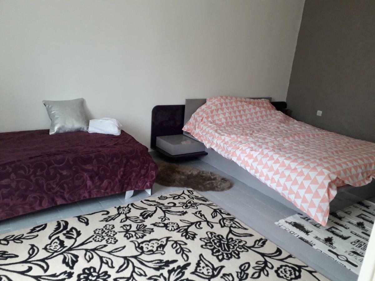 Maison Plain Pied, 2 Chambres, Longere Typique , Fraiche, Dans Bourg Avec Tous Commerces Luçay-le-Mâle Екстериор снимка